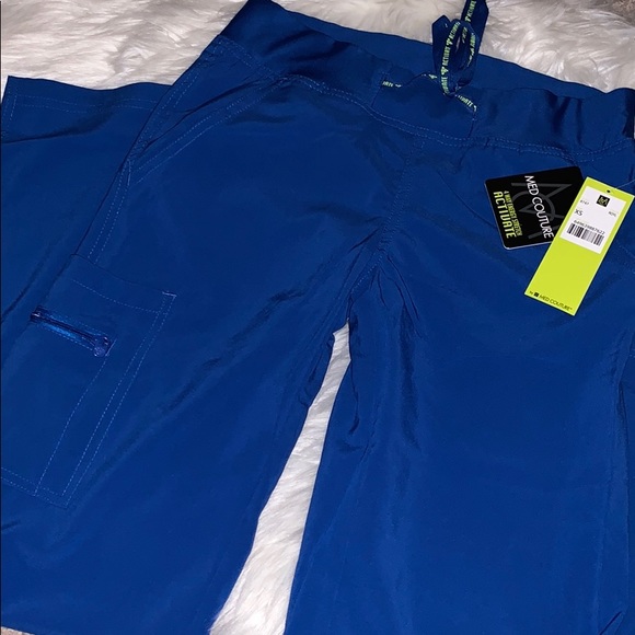 Scrub Set For Medical Work - Picture 3 of 4